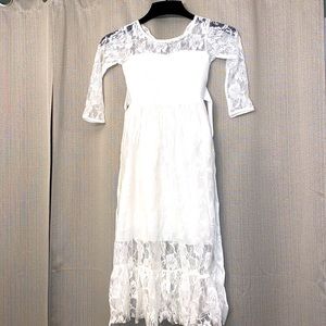 Ivory Lace Girls Dress Size 6-7. Brand new. Can be used as Flower girls dress.
